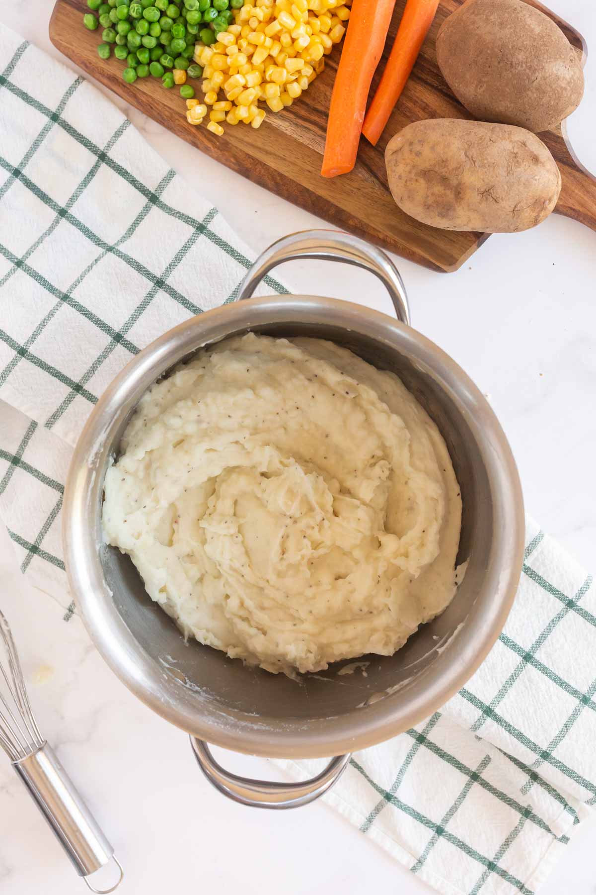 Mashed potatoes in a silver pot