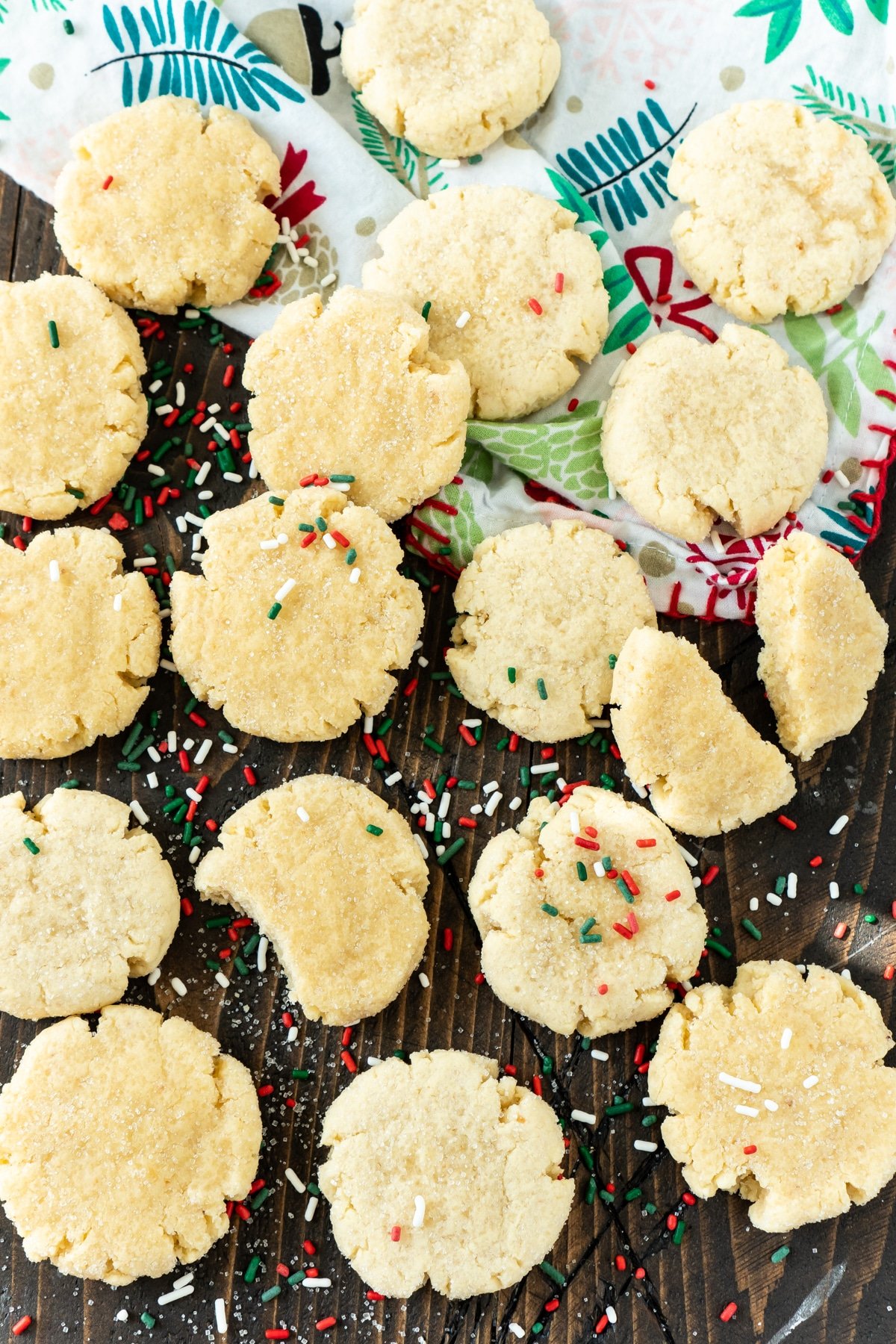 orange sugar cookies with sprinkles