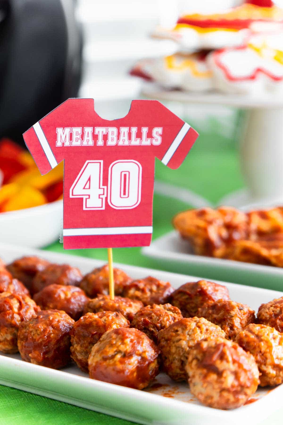 Meatballs on a white plate