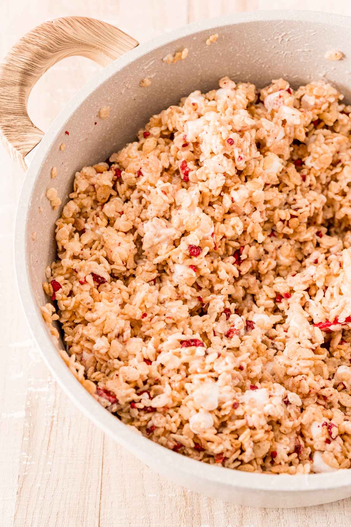 Raspberry rice krispies in a pot