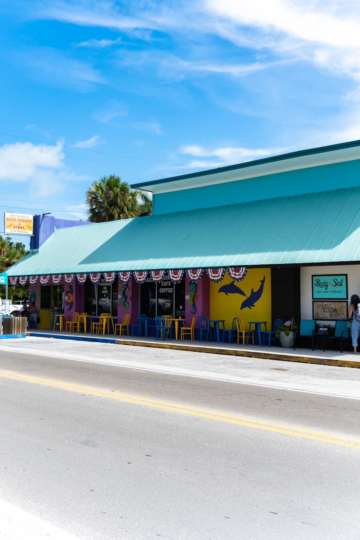 Storefront of Ginny and Jane E's Cafe