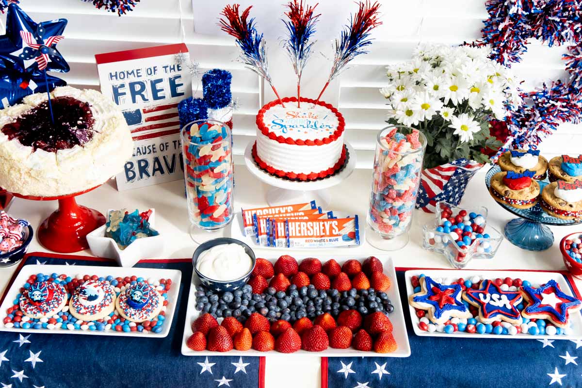 4th of July sweets table