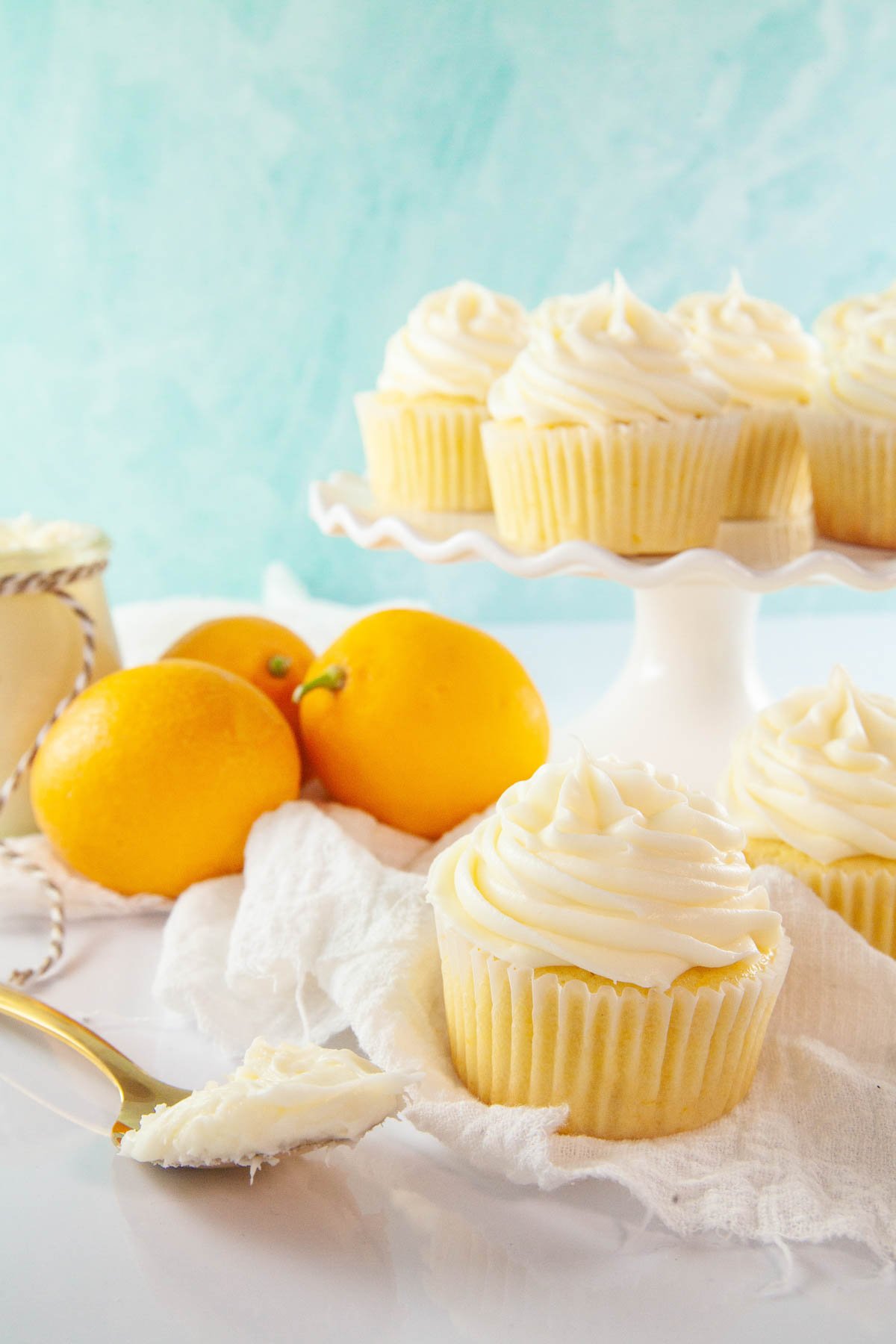 cake stand with lemon cupcakes