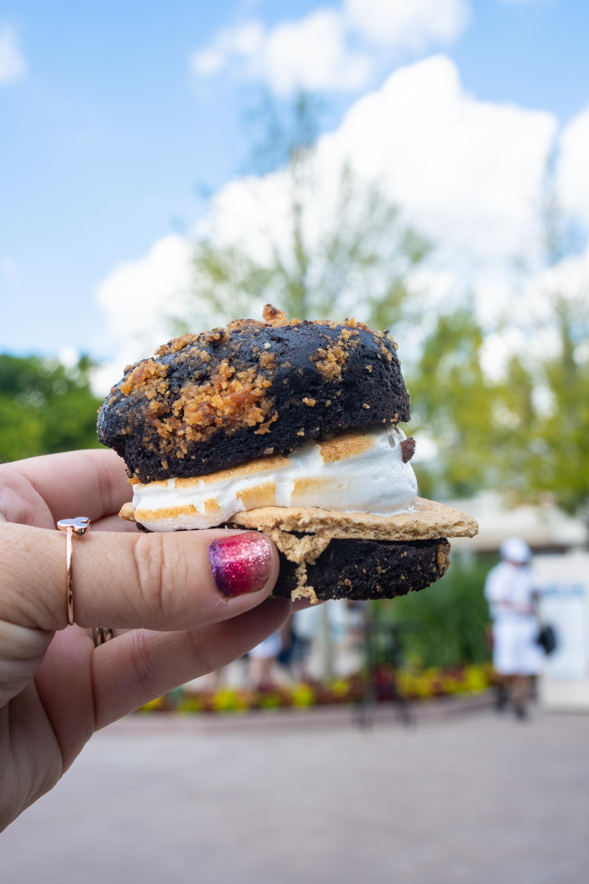 hand holding a s'mores whoopie pie