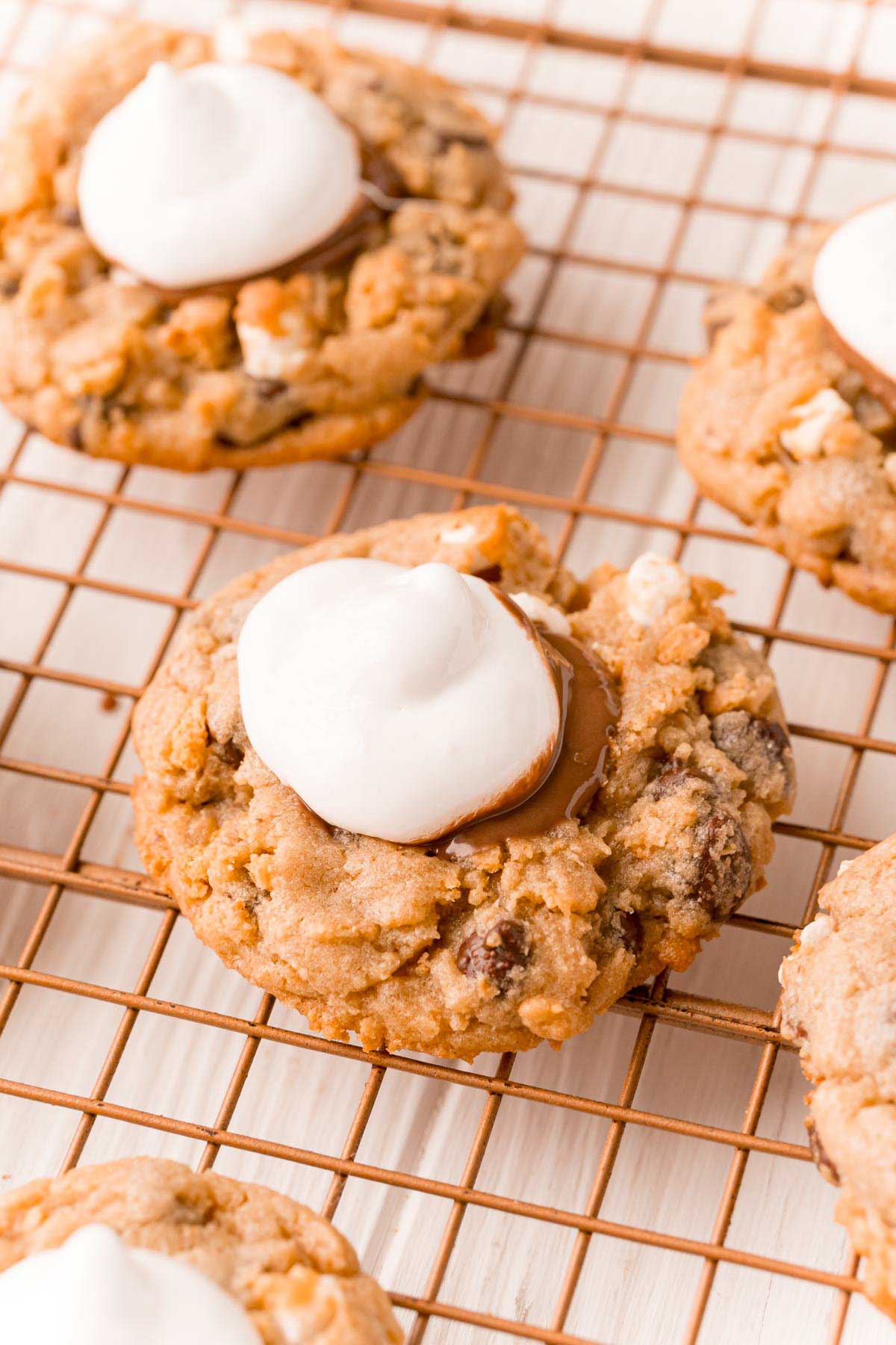 s'more cookies with marshmallow fluff on top