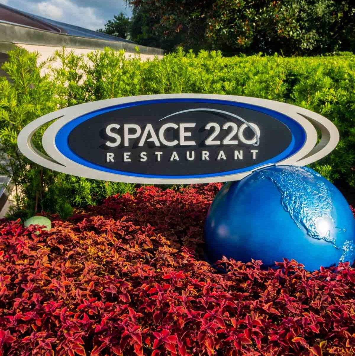 Space 220 Restaurant  Restaurant in Epcot at Walt Disney World