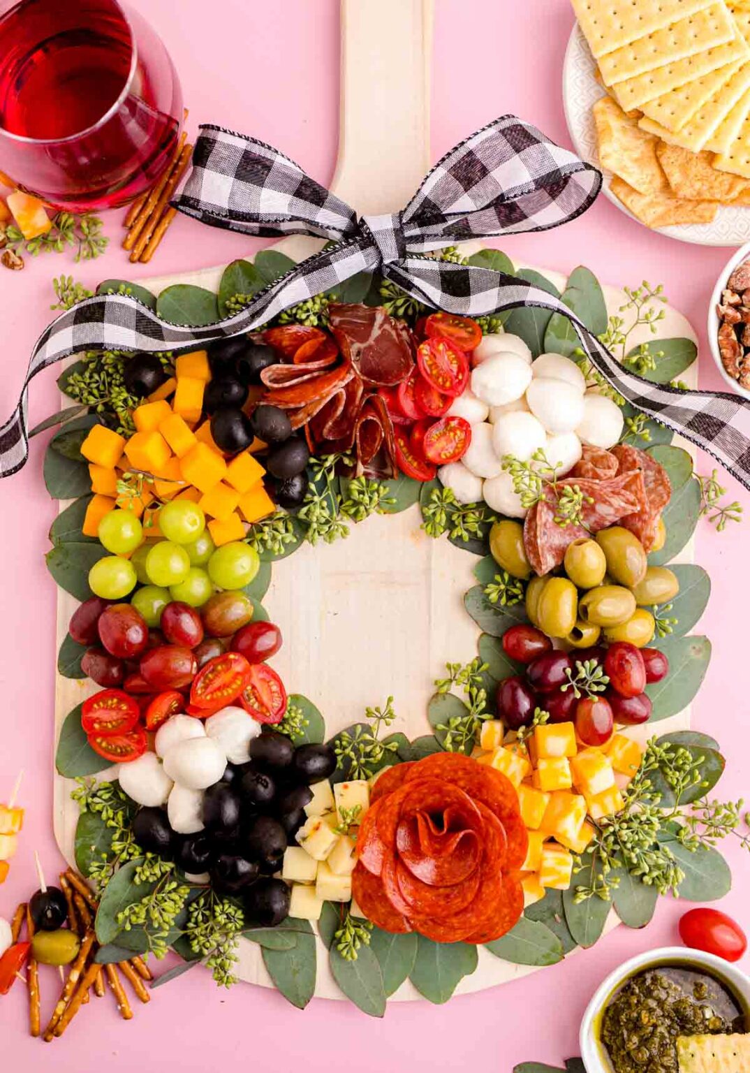 Christmas Wreath Charcuterie Board - Play Party Plan