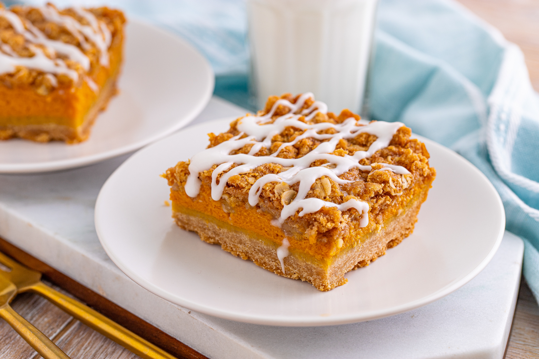 Pumpkin Bars with Streusel Topping - Play Party Plan