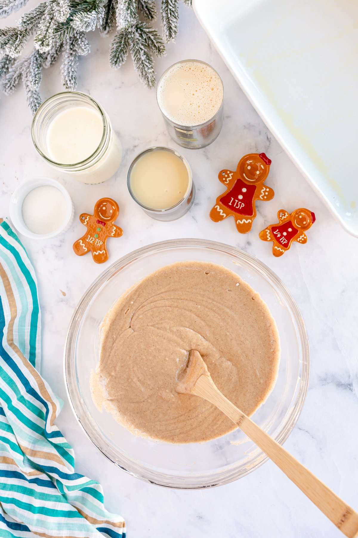 gingerbread cake batter in a glass bowl