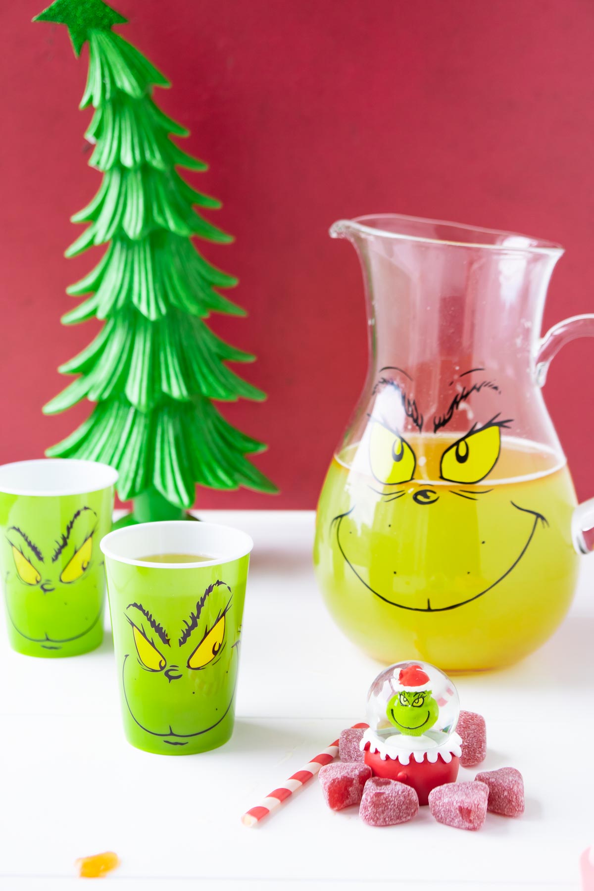 Grinch punch and Grinch cups