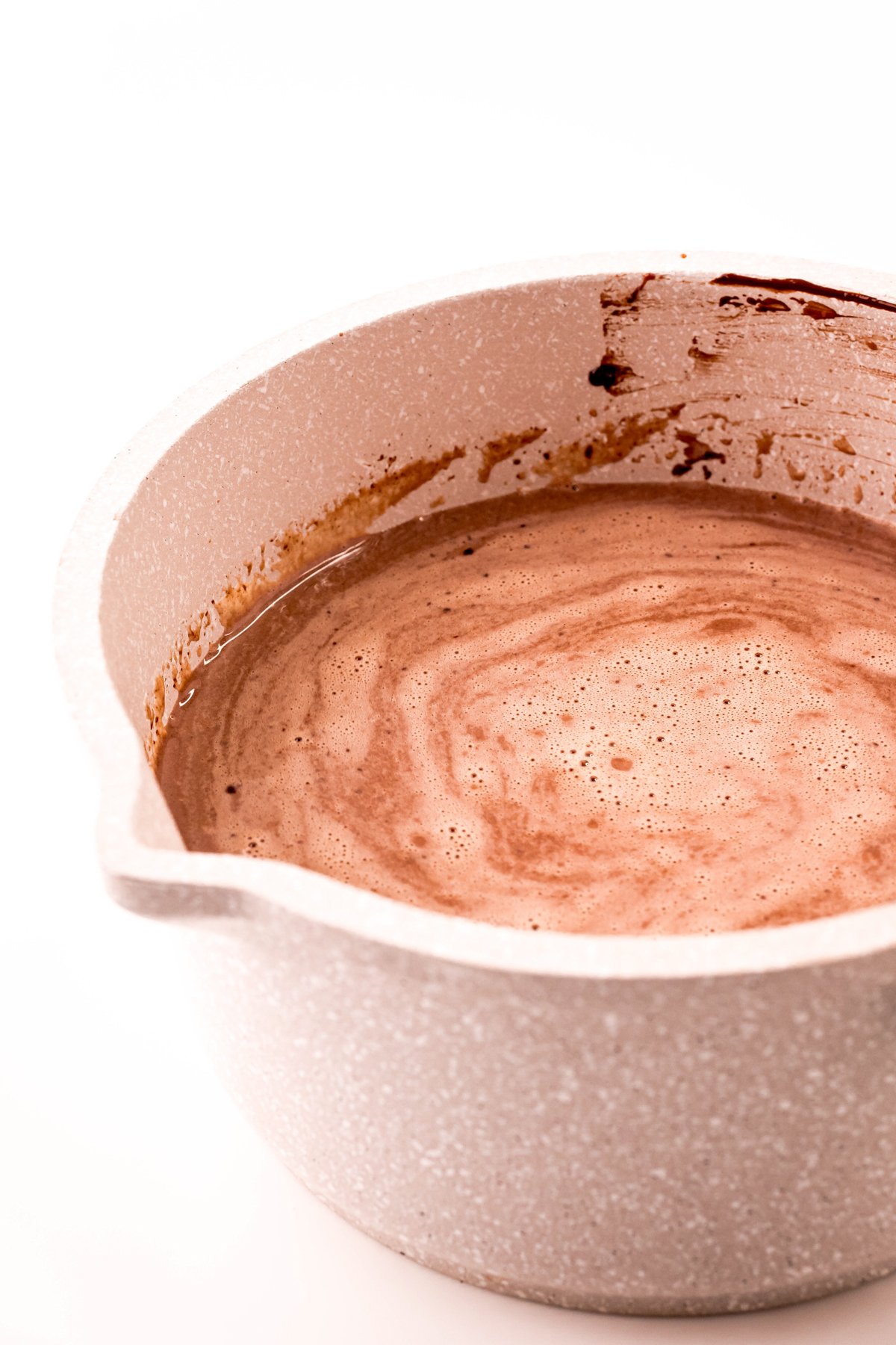 ceramic pot with peppermint hot chocolate