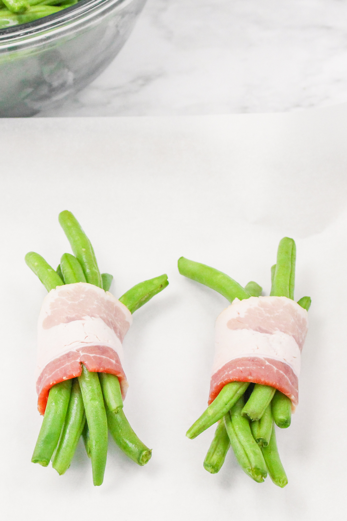 green beans wrapped in bacon