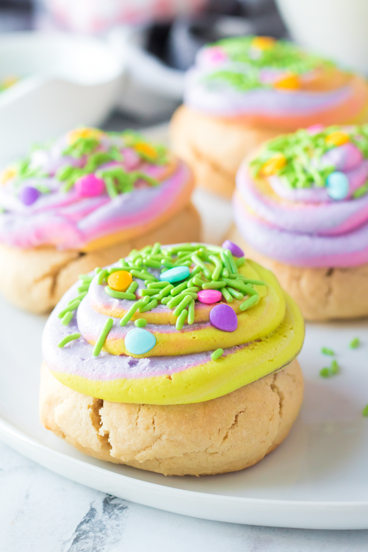 Lemon cookies with swirl frosting