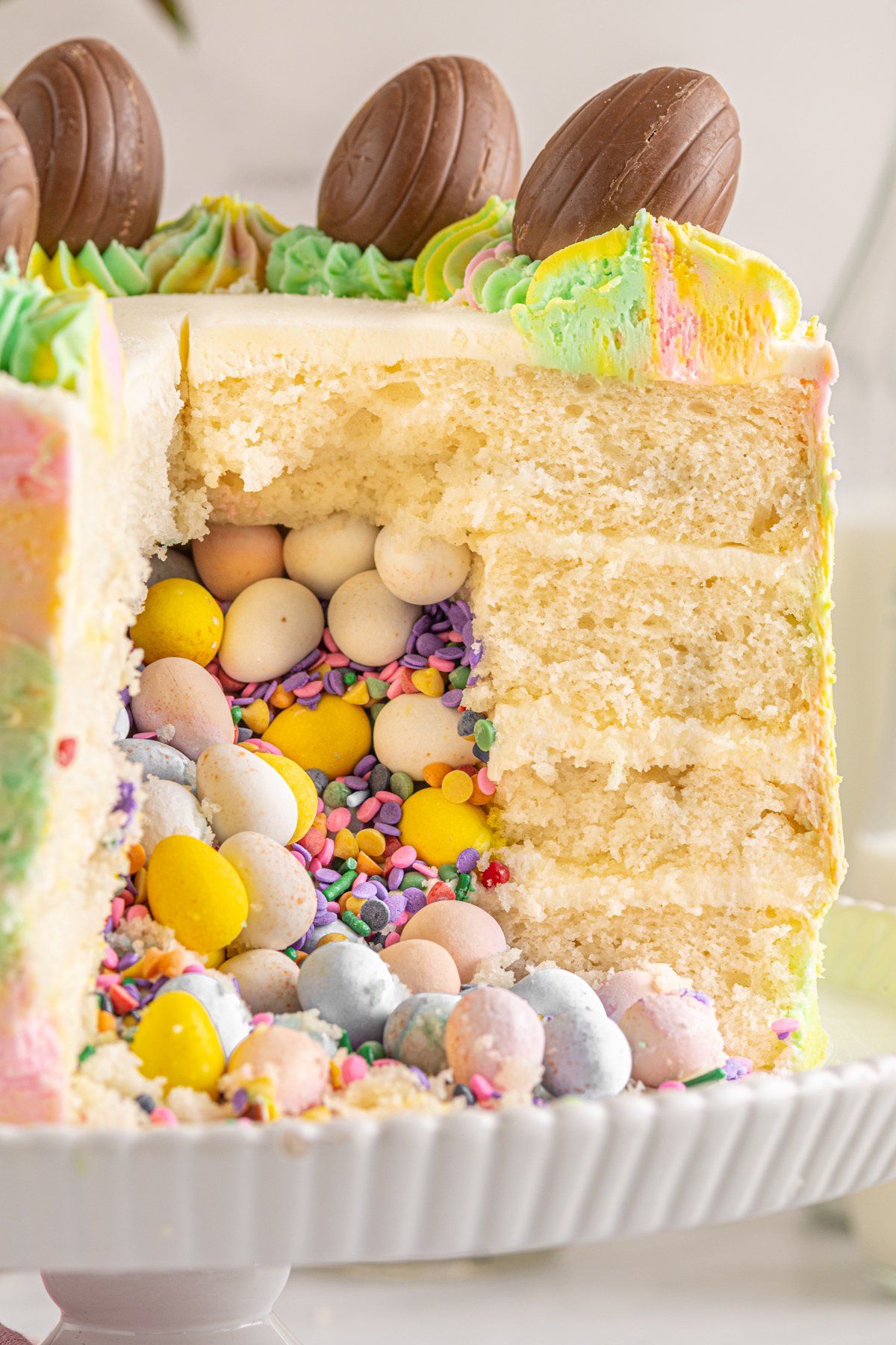 Easter egg cake with eggs coming out of the center