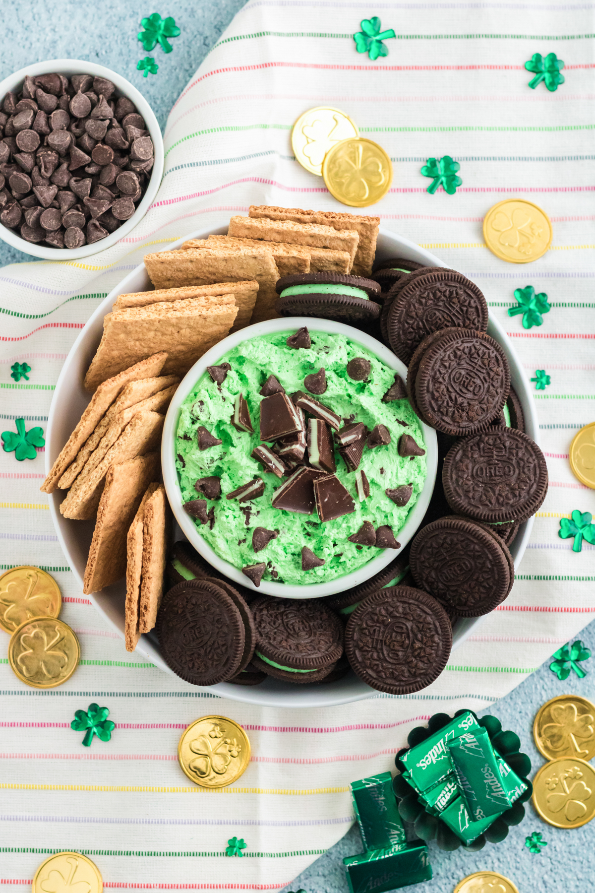 grasshopper dessert dip in a bowl with dippers