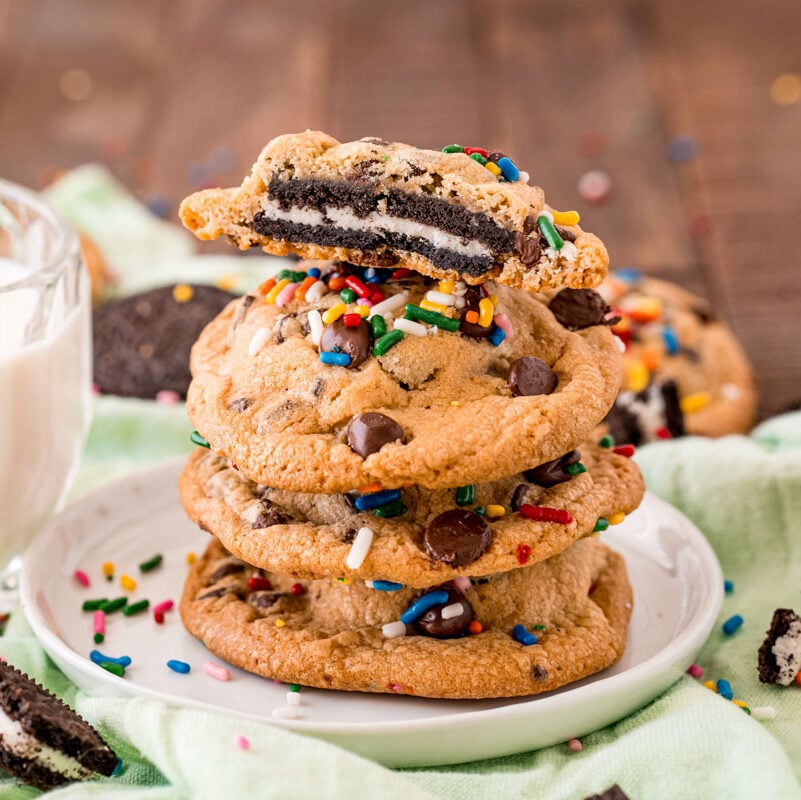 Oreo Stuffed Chocolate Chip Cookies