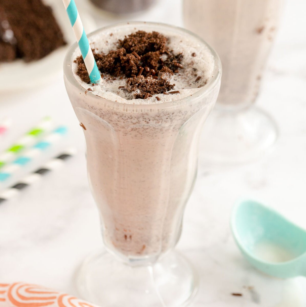 Easy Chocolate Cake Shake Recipe