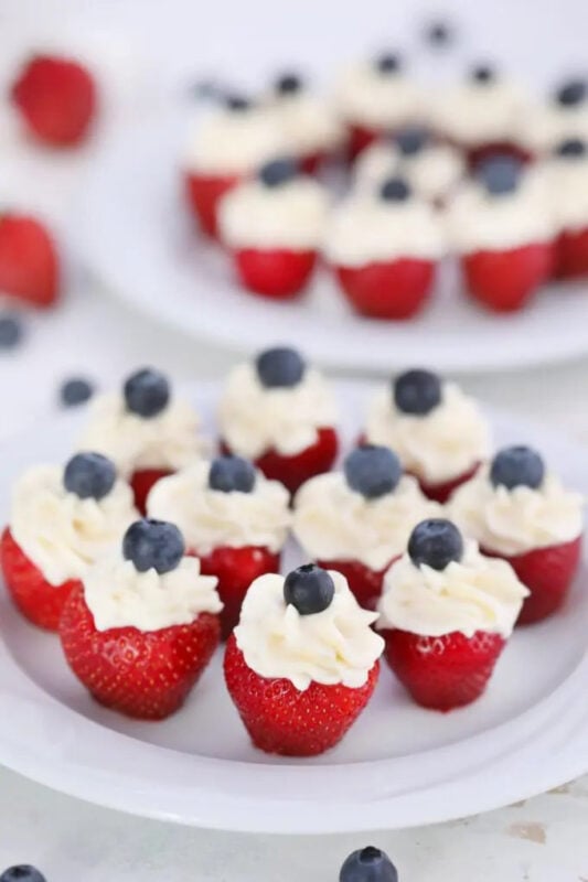 strawberries stuffed with cheesecake filling