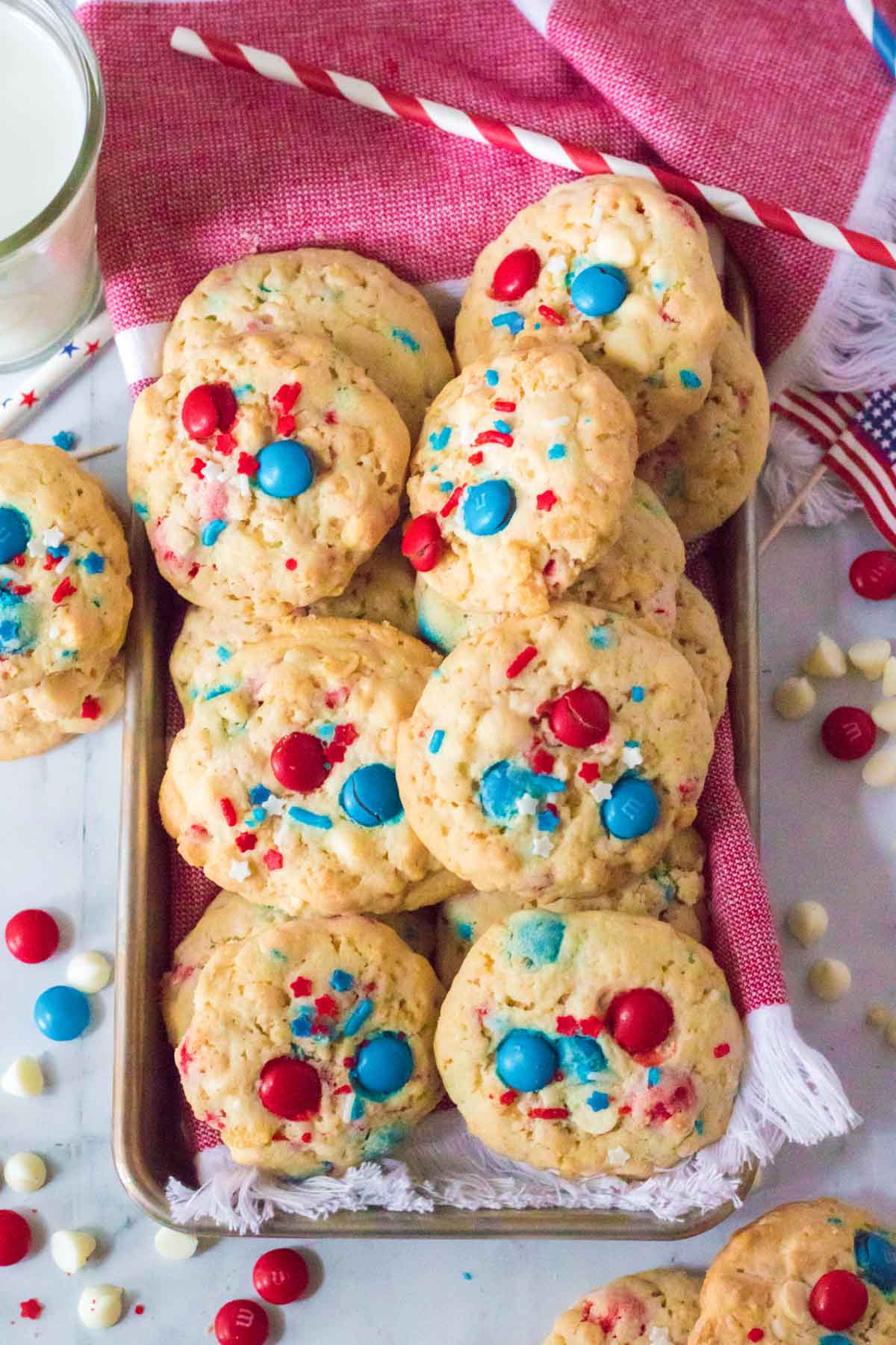 pan full of rice krispie cookies