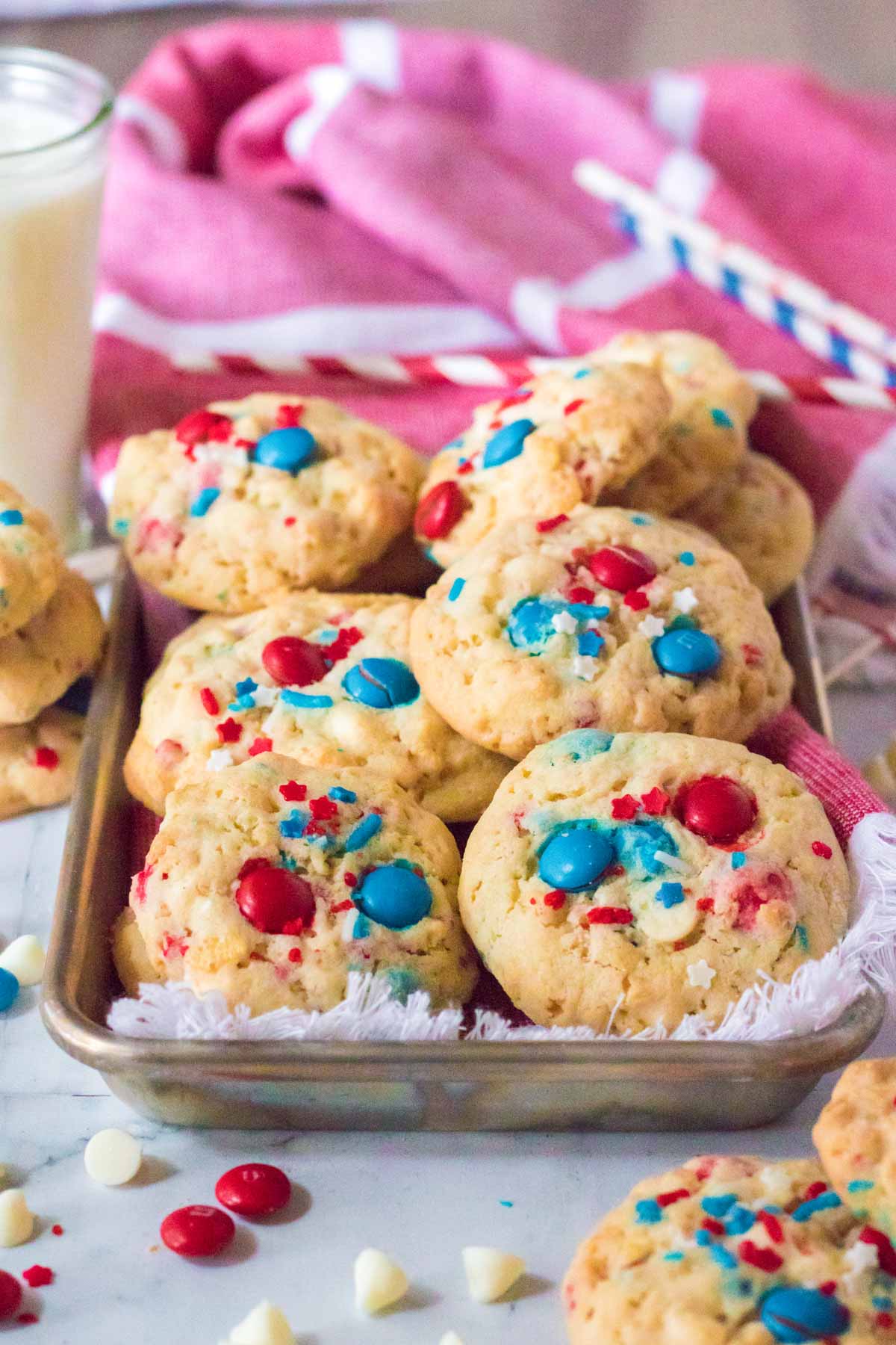 pan full of rice krispie cookies