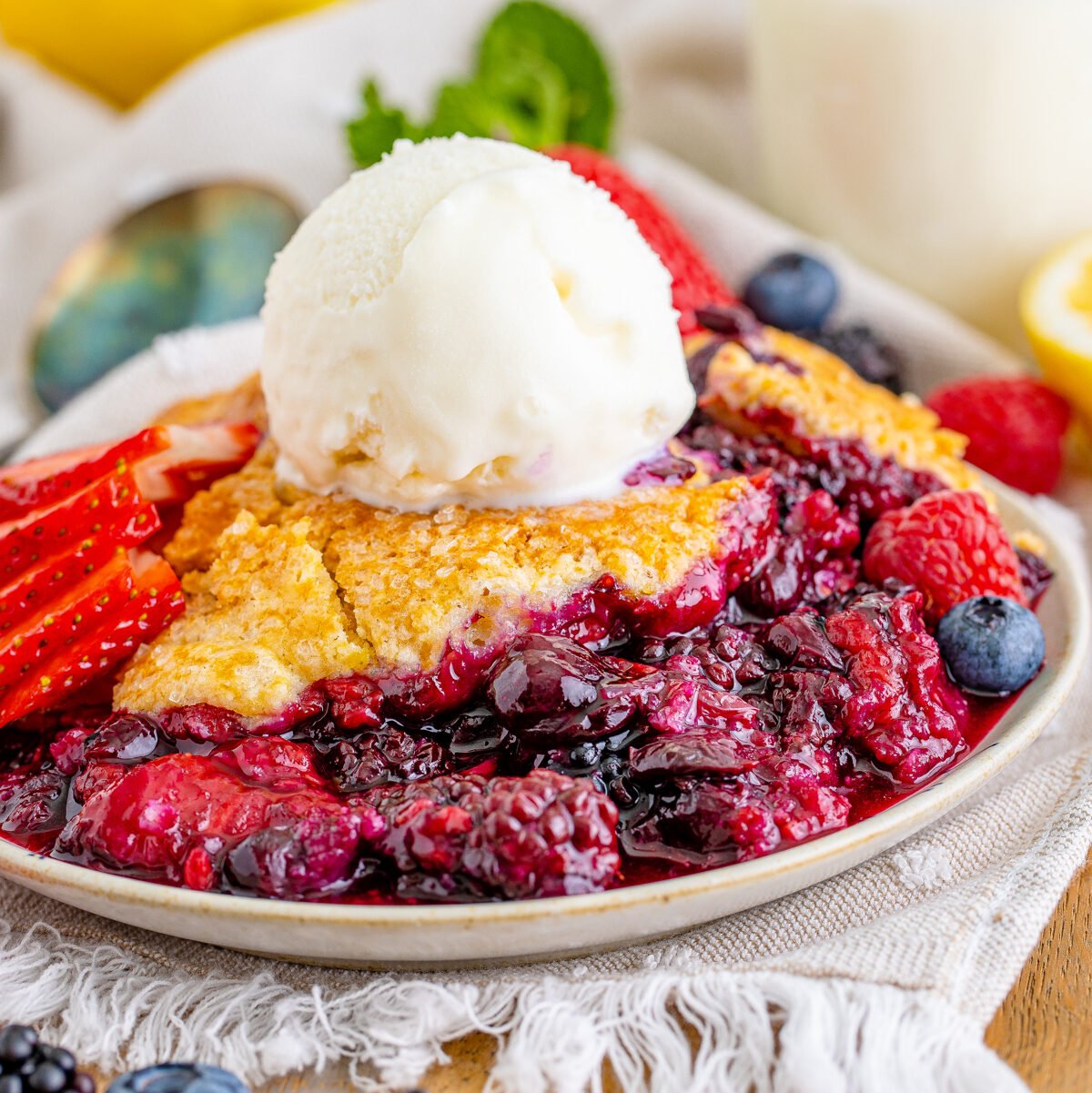 Easy Mixed Berry Cobbler Recipe