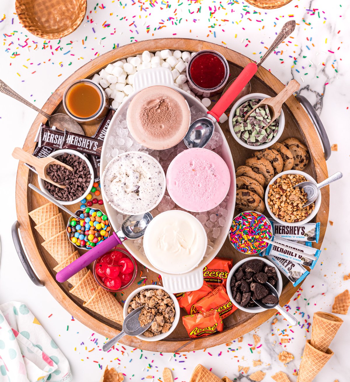 DIY Ice Cream Sundae Bar from Play Party Plan