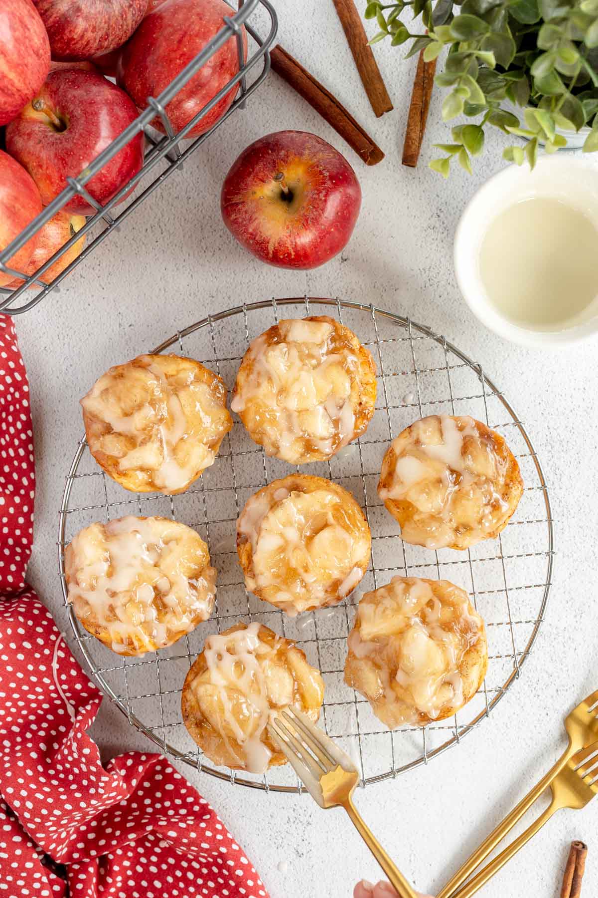 apple pie cups on a cooling rack