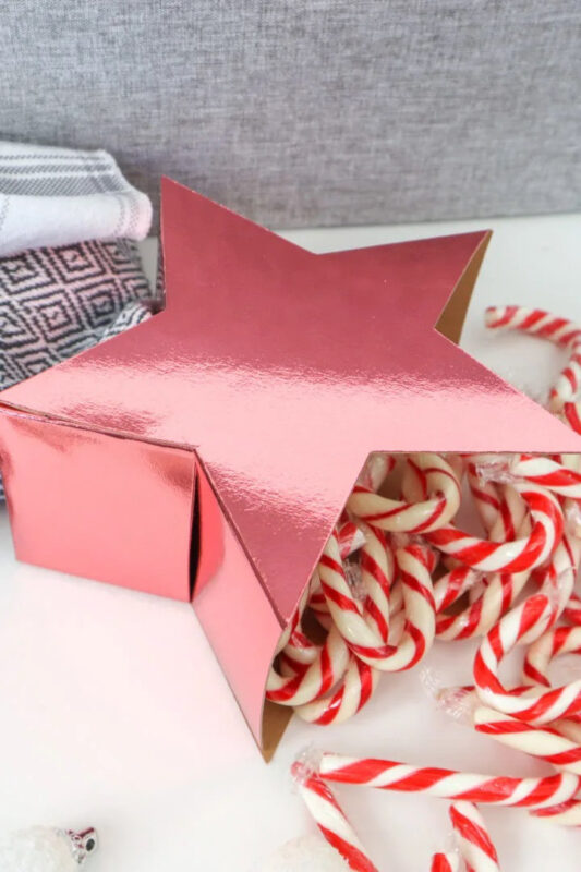 star shaped candy box with mints