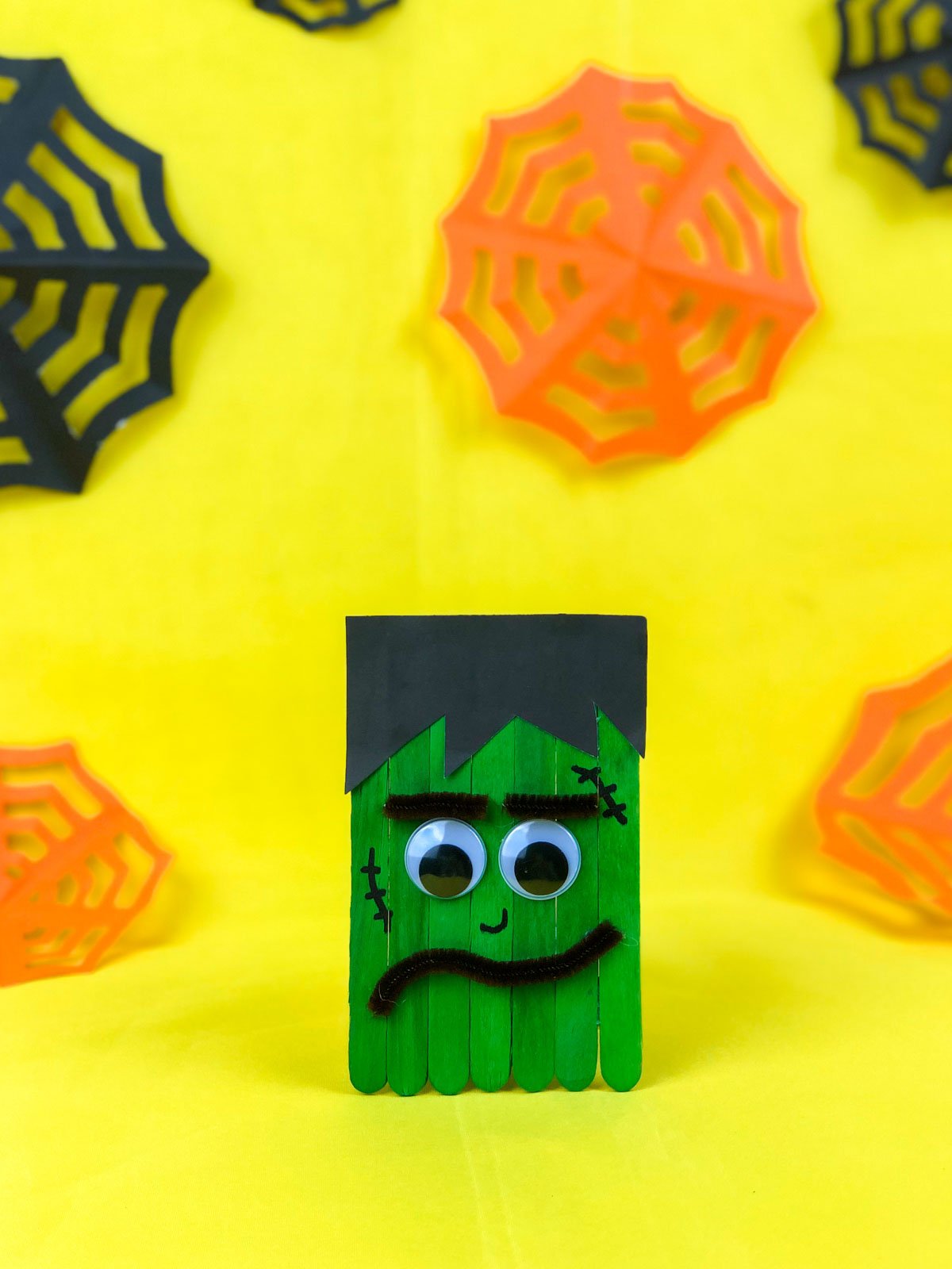 Frankenstein popsicle stick craft