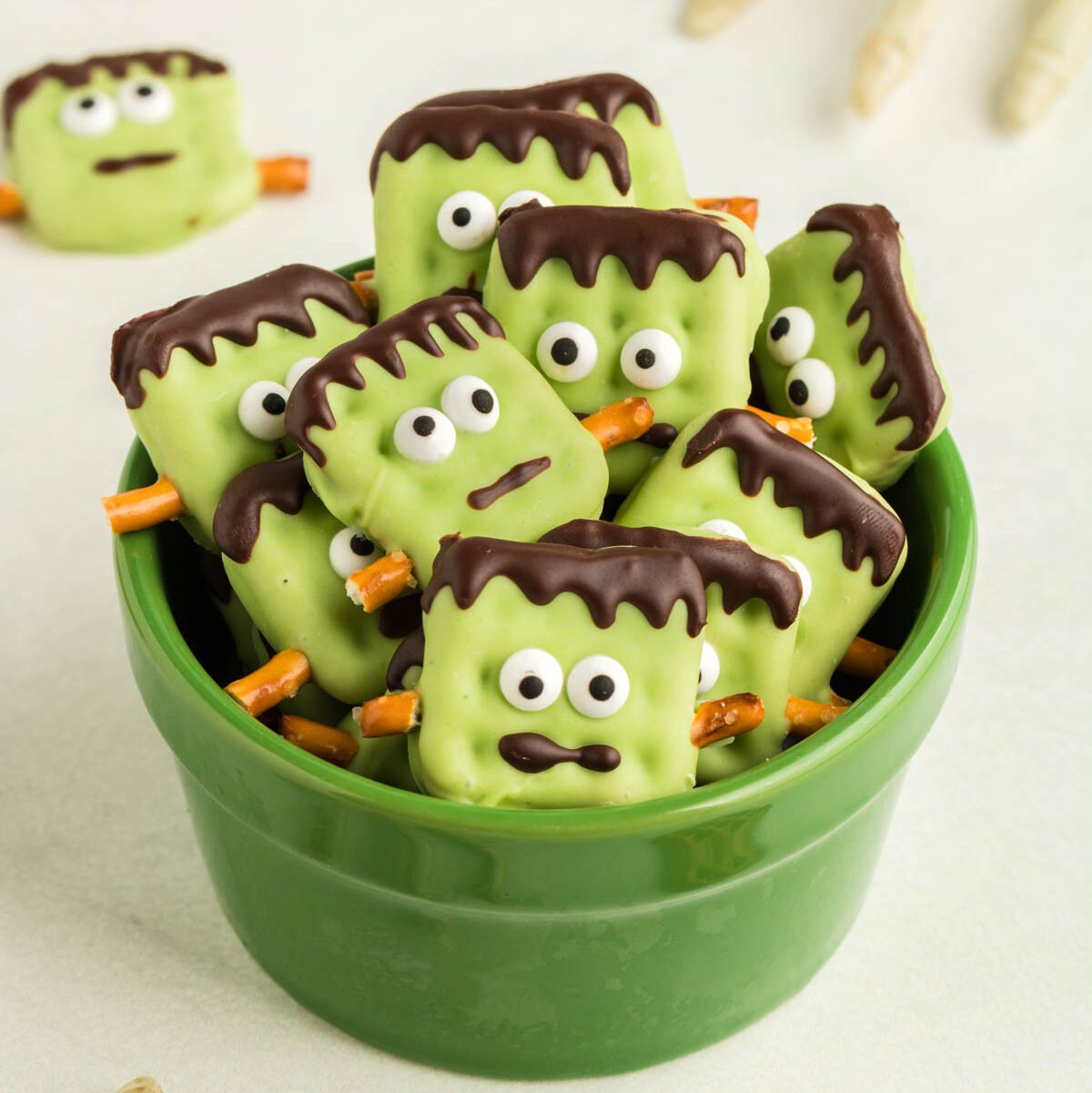 Frankenstein Halloween Pretzels Recipe