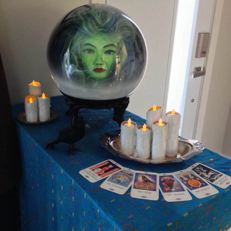 Table decorations with crystal ball and tarot cards
