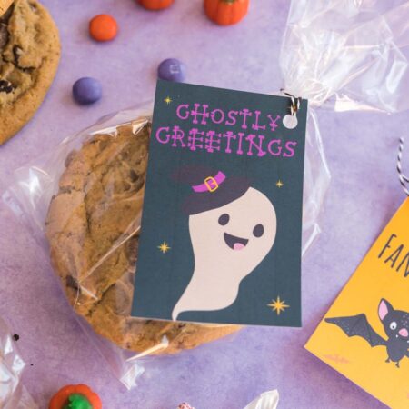 Ghost gift tag with a bag of cookies