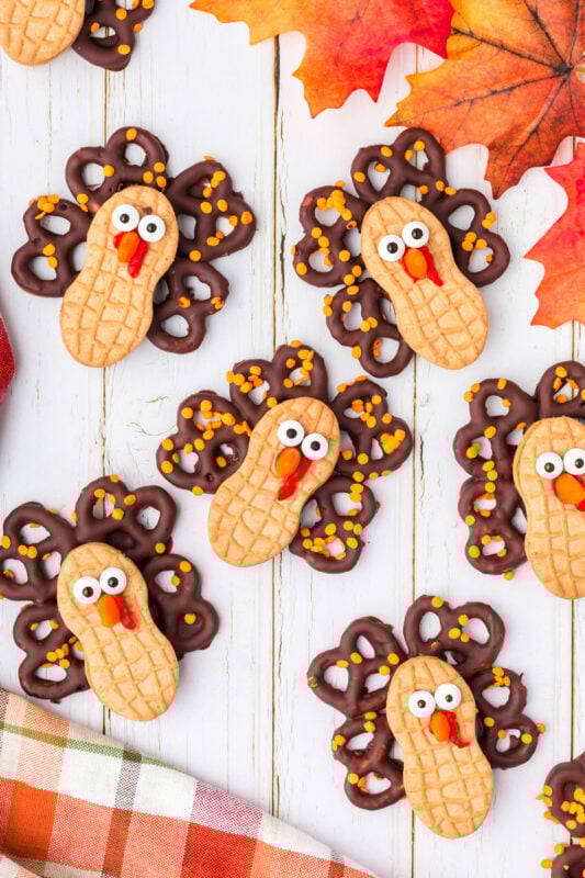 Easy No Bake Turkey Cookies for Thanksgiving Play Party Plan
