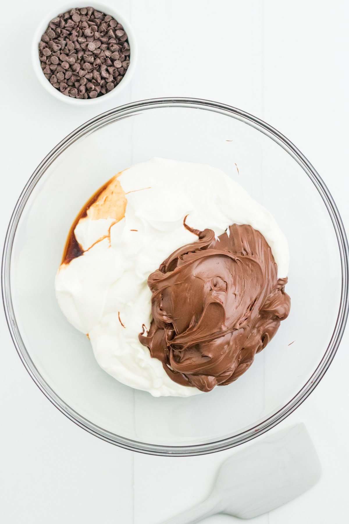 glass bowl with nutella and greek yogurt