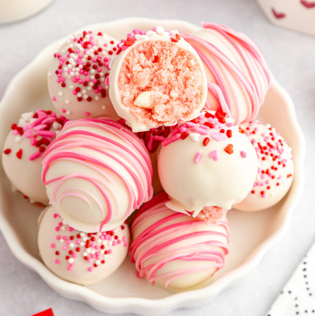 Strawberry No Bake Cake Balls Recipe - Play Party Plan