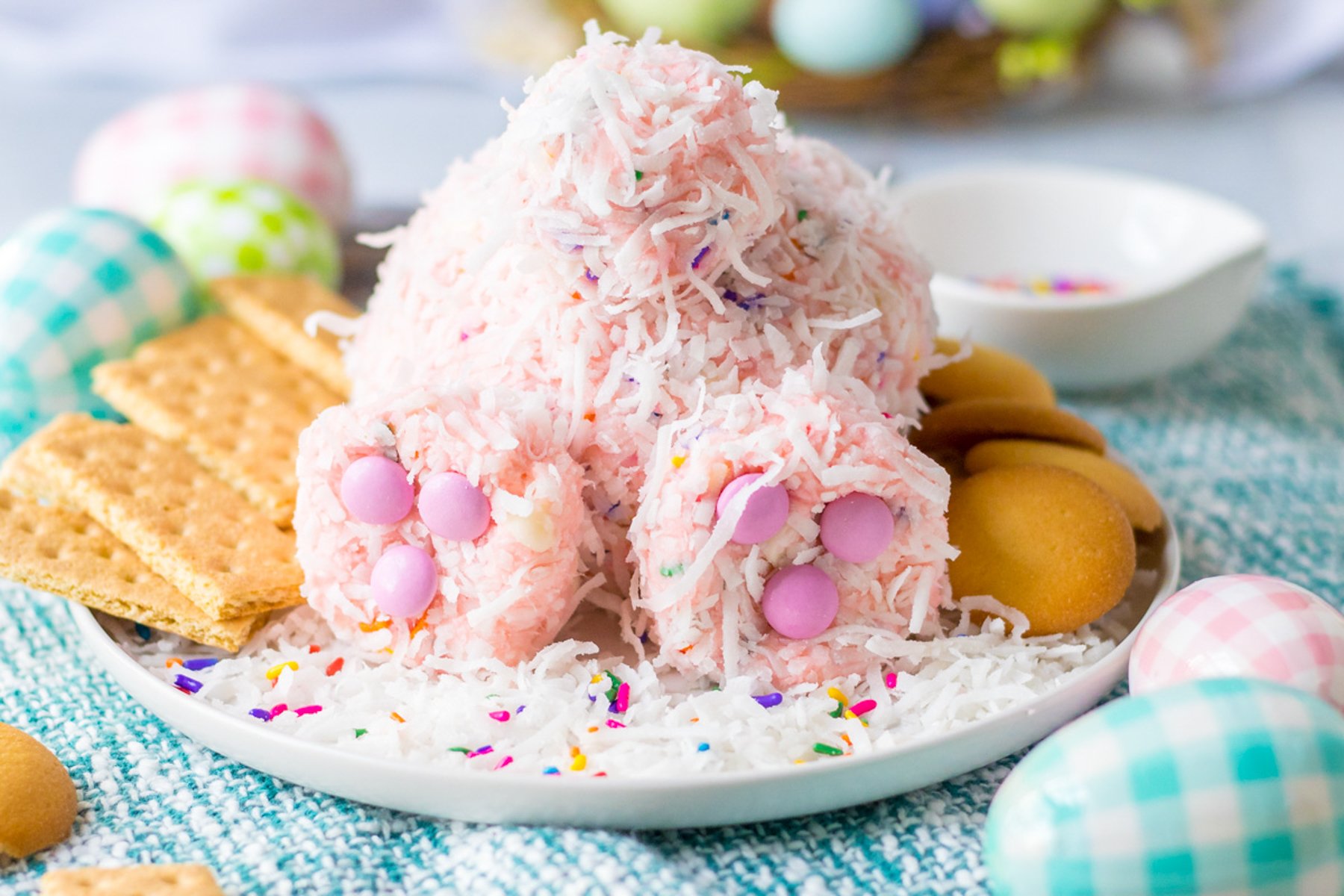 bunny butt dip with pink m&ms for the feet