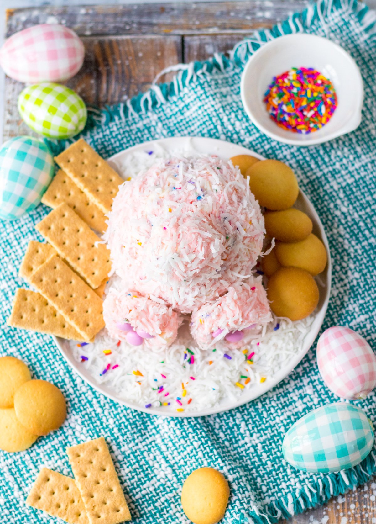 top down view of a butt butt dip with graham crackers