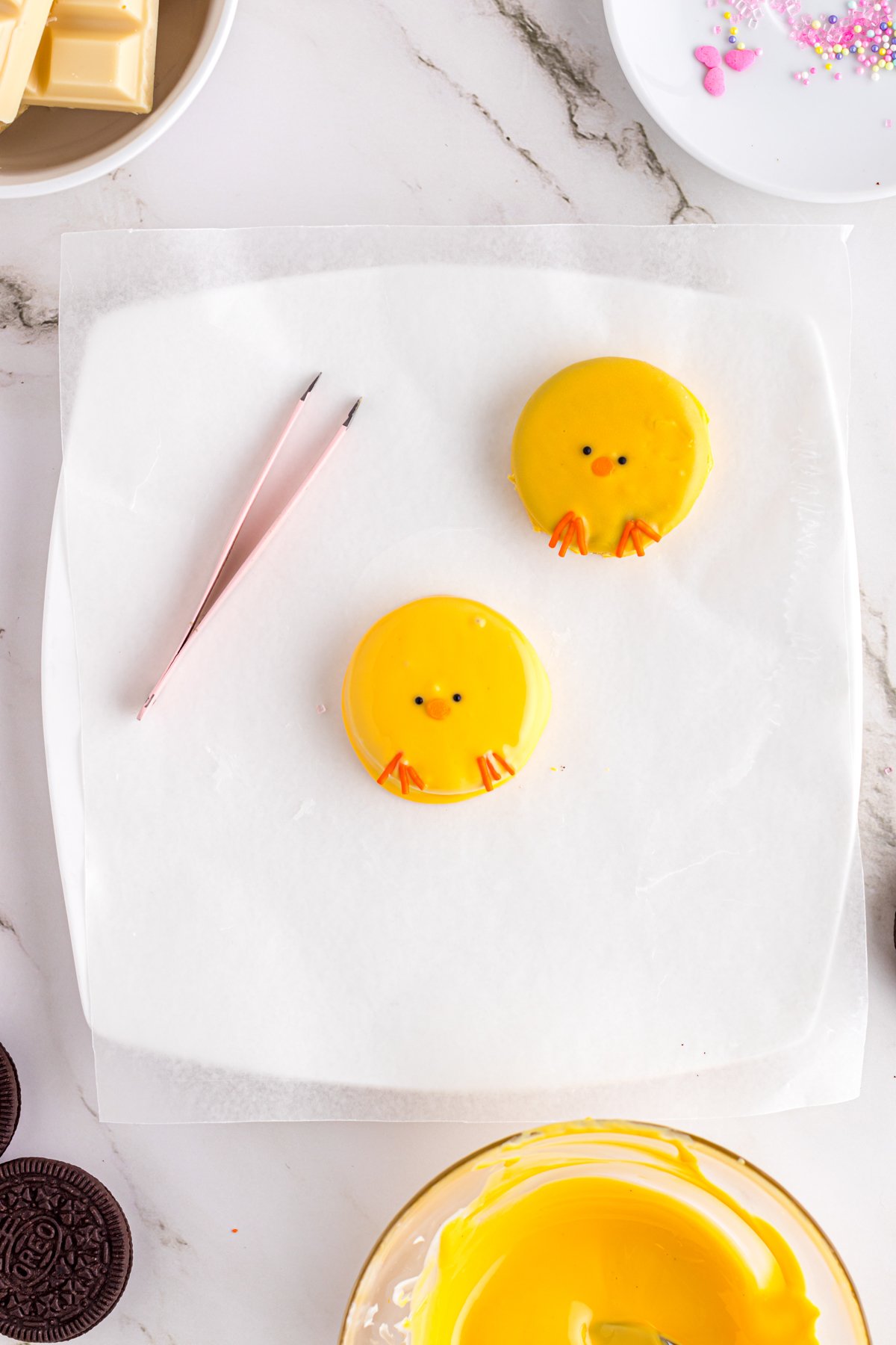 chocolate covered Oreos that look like chicks