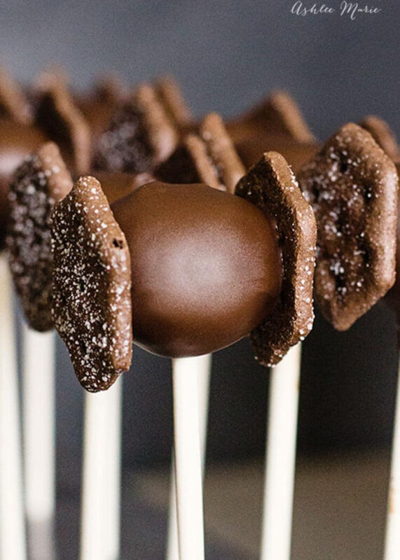 tie fighter oreo cookie pops with chocolate cookies