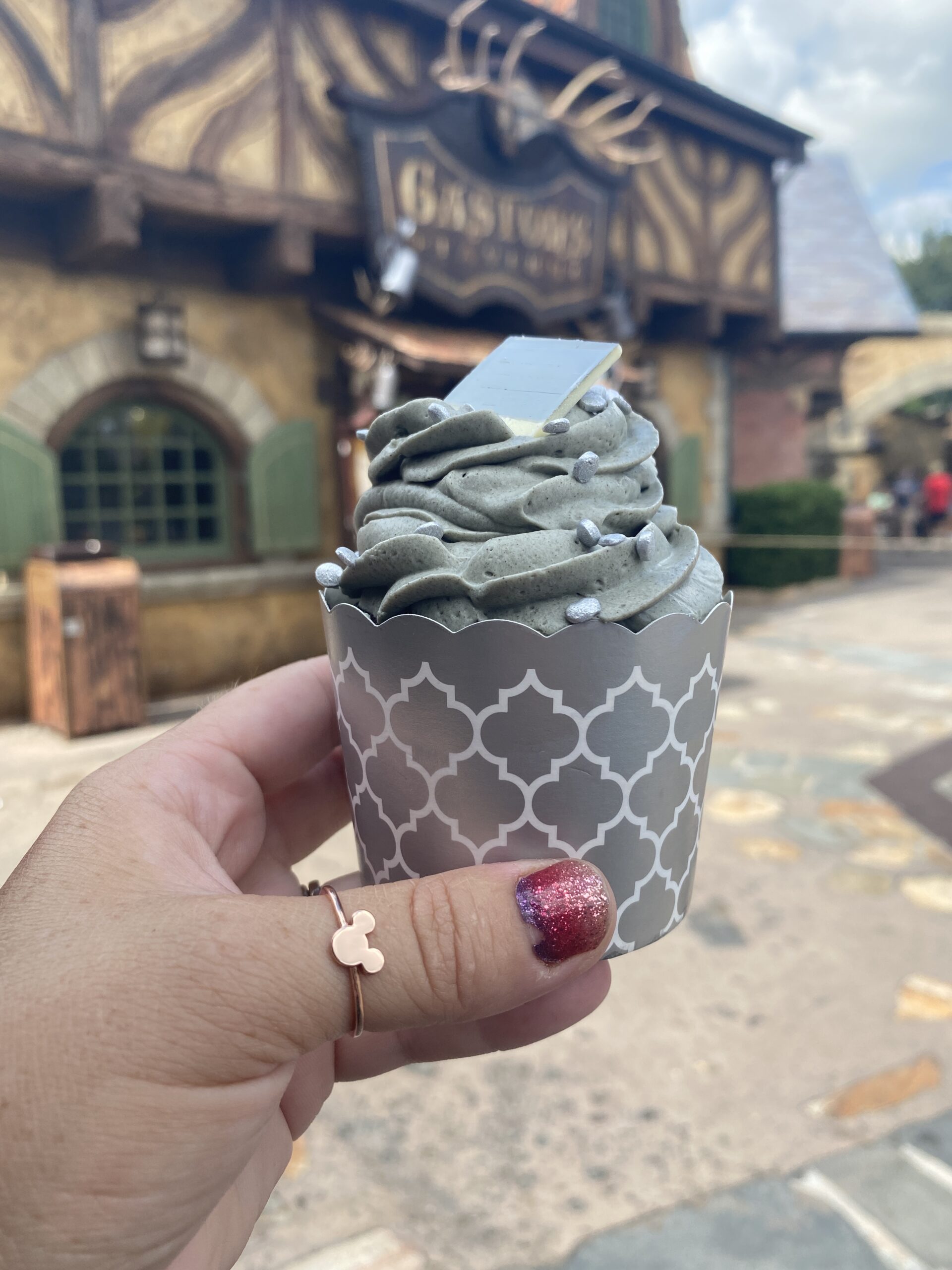 grey stuff cupcake at Disney World