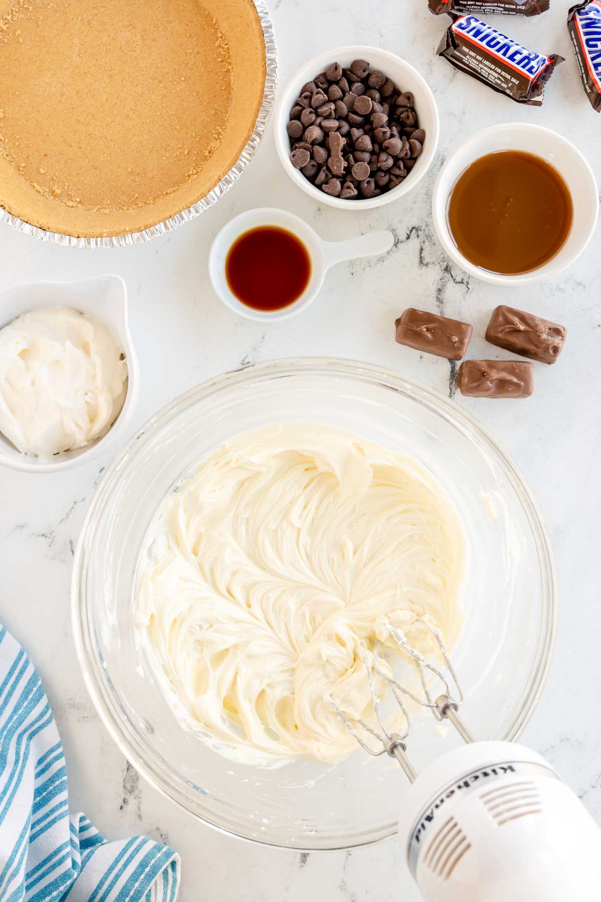 mixing cream cheese and powdered sugar together