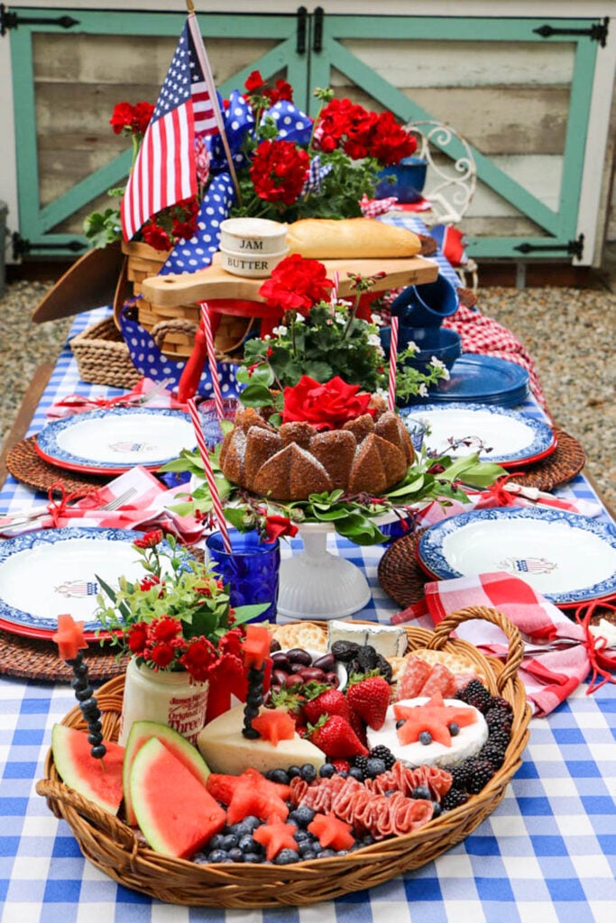 Memorial Day party table