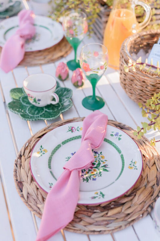 30 Beautiful Easter Table Settings You Can Recreate At Home