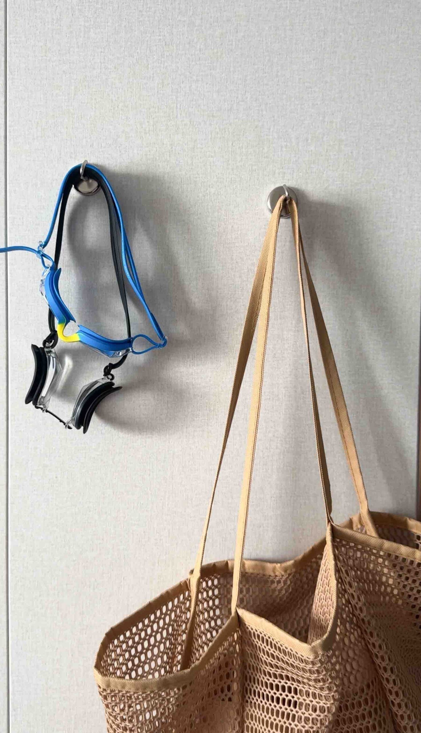 magnet hooks with goggles and a bag